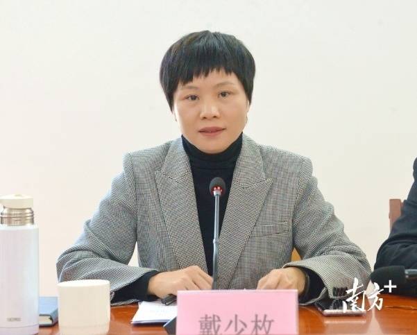 戴少枚強(qiáng)調(diào)，要提高食品安全工作水平，保障人民群眾“舌尖”上的安全。張曉欣 攝